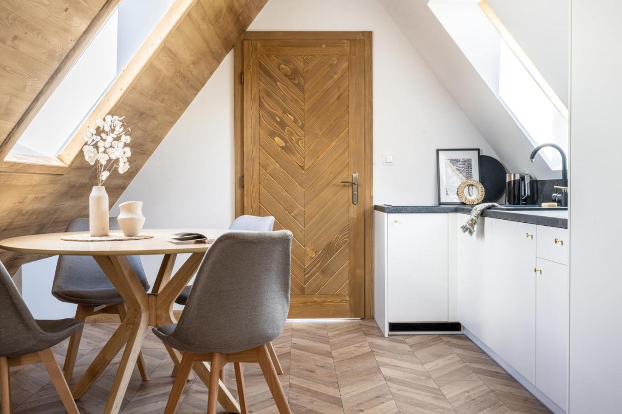 Jedla Apartments Dzianisz Екстериор снимка