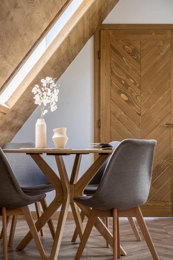 Jedla Apartments Dzianisz Екстериор снимка