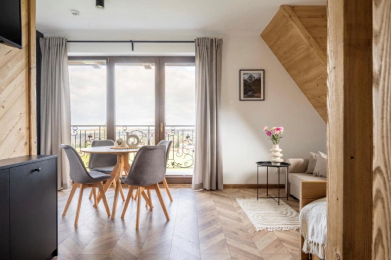 Jedla Apartments Dzianisz Екстериор снимка